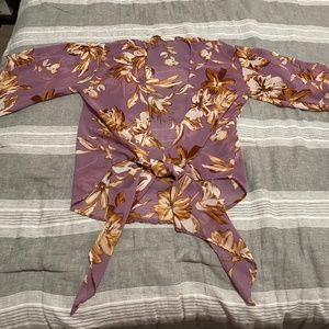 Floral kimono tie-front